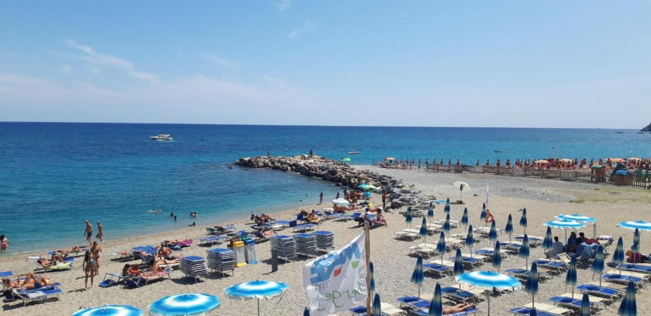 Una Finestra Sul Mare Monolocale Apartamento Bergeggi Exterior foto
