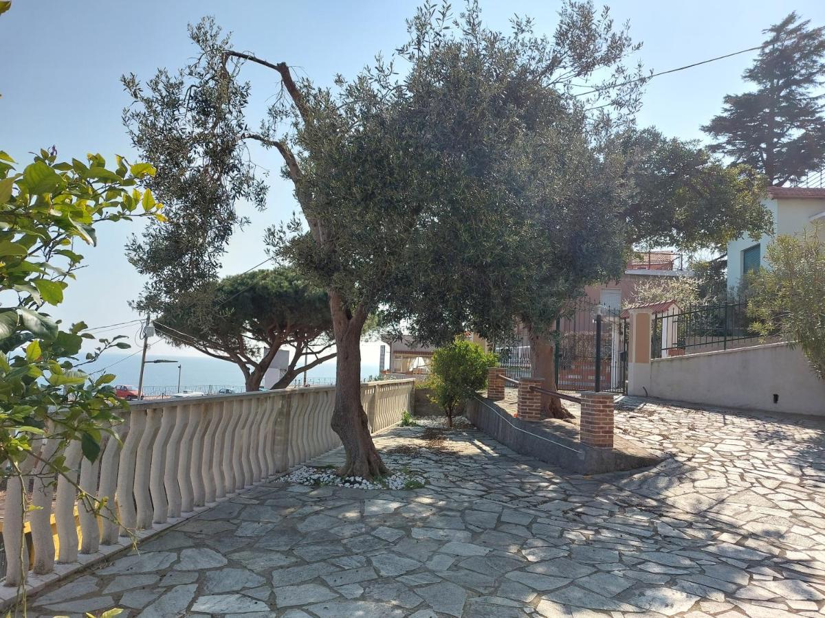 Una Finestra Sul Mare Monolocale Apartamento Bergeggi Exterior foto