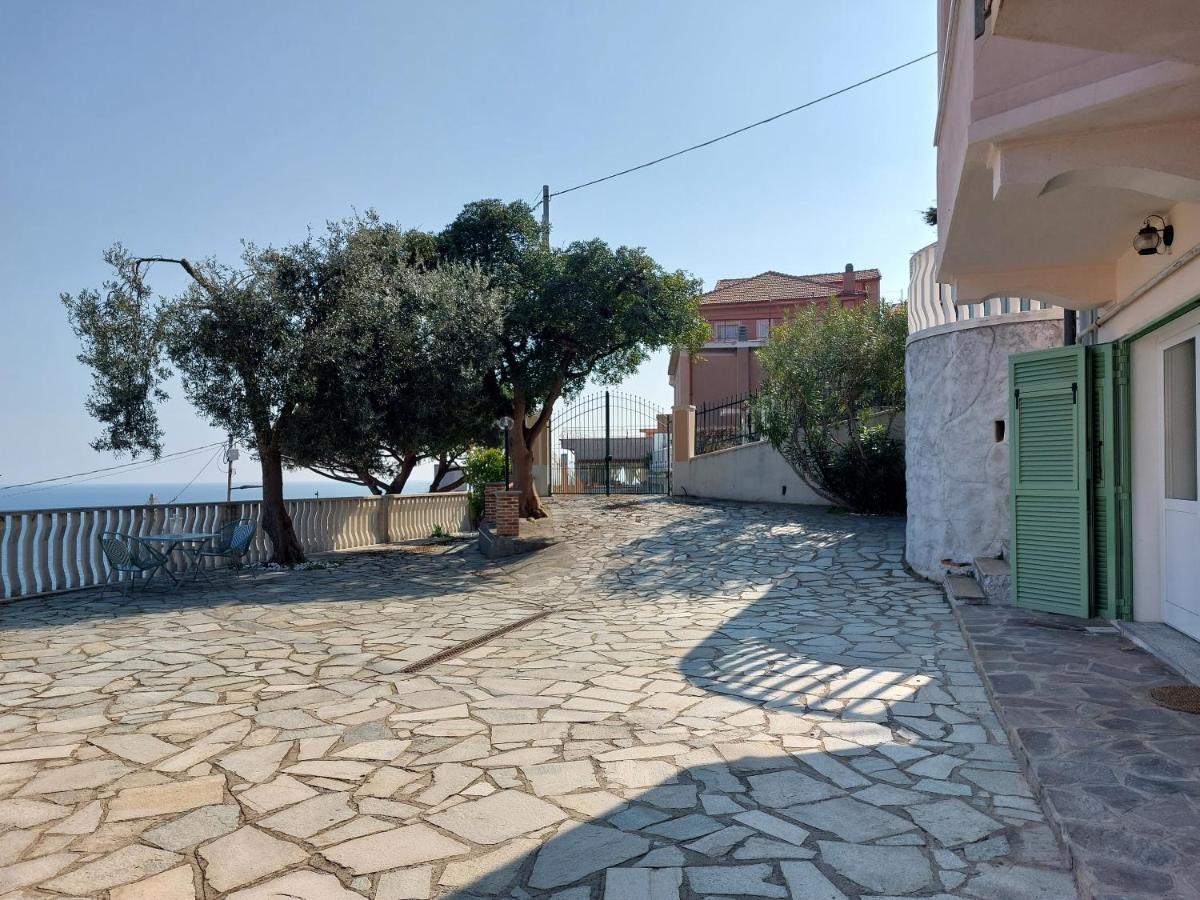 Una Finestra Sul Mare Monolocale Apartamento Bergeggi Exterior foto