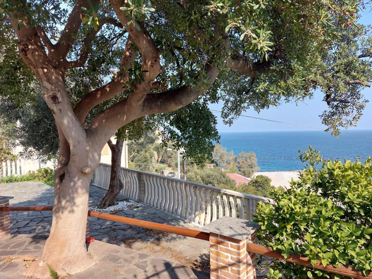 Una Finestra Sul Mare Monolocale Apartamento Bergeggi Exterior foto