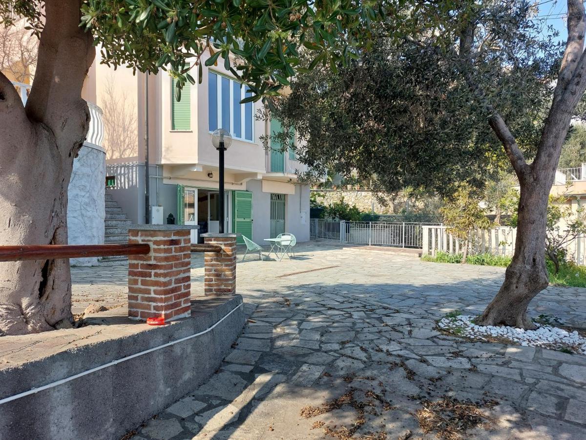Una Finestra Sul Mare Monolocale Apartamento Bergeggi Exterior foto